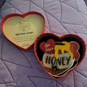Bee Mine,HoneyHair